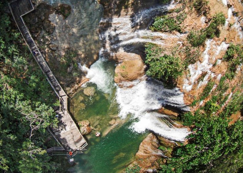 O atributo alt desta imagem estÃ¡ vazio. O nome do arquivo Ã© passeio_parque_das_cacheiras1.jpg